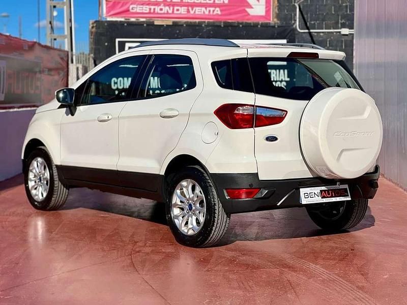 Usado Ford Ecosport Trend 125 CV (91 kW) 2015 Blanco SUV