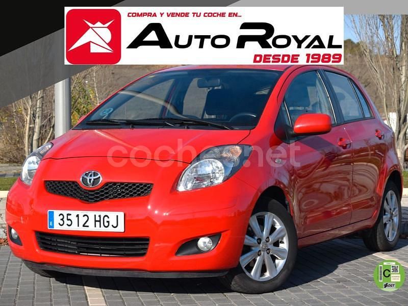 Rojo Usado 2011 Toyota Yaris Connect Style Berlina | 7500 € (Precio justo) - Imagen 1/4