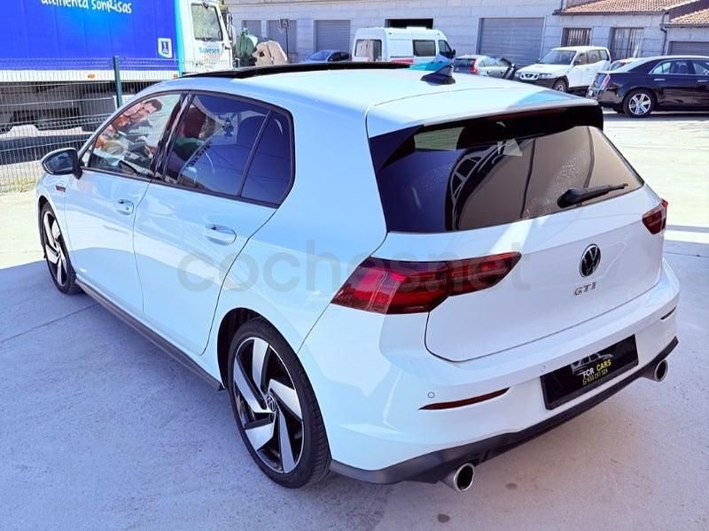 Usado VW Golf VIII GTI 245 CV (180 kW) 2021 Blanco Berlina