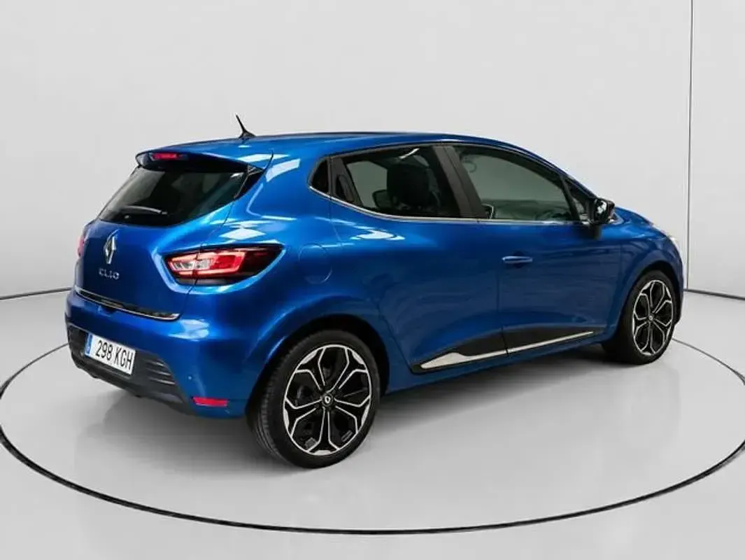 Usado Renault Clio Zen 90 CV (66 kW) 2017 Azul Utilitario