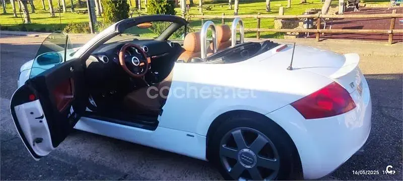 Usado Audi TT Roadster 180 CV (132 kW) 1999 Blanco Descapotable