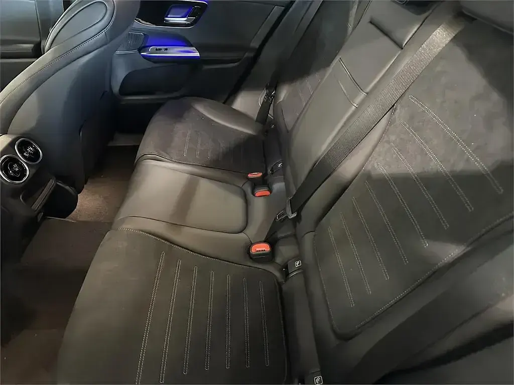 Usado Mercedes GLC300de 333 CV (244 kW) 2025 Blanco SUV