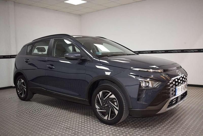 Usado Hyundai Bayon 84 CV (61 kW) 2023 Gris SUV
