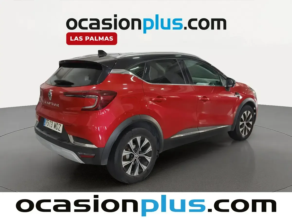 Usado Renault Captur Techno 90 CV (66 kW) 2023 Rojo SUV