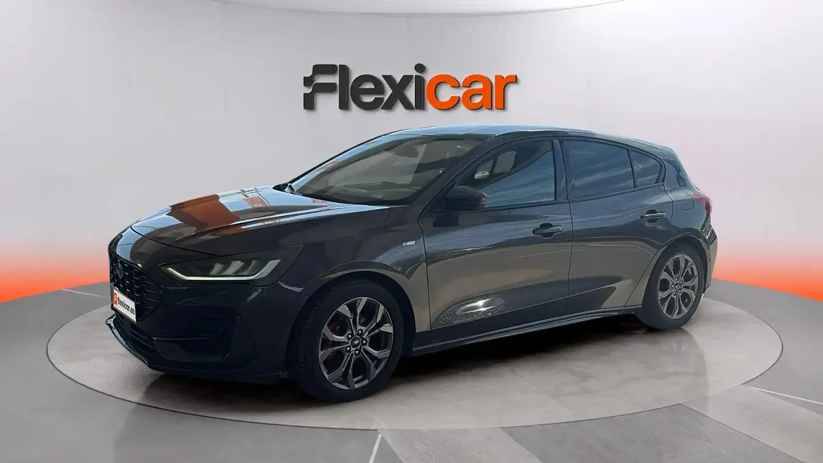 Usado Ford Focus ST-Line 125 CV (91 kW) 2022 Gris Berlina