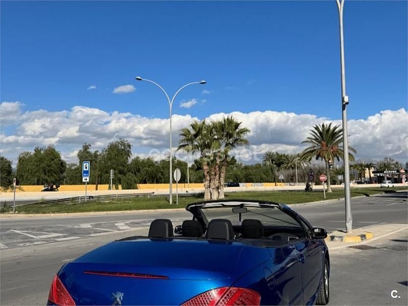 Usado Peugeot 307 CC 138 CV (101 kW) 2006 Azul Descapotable