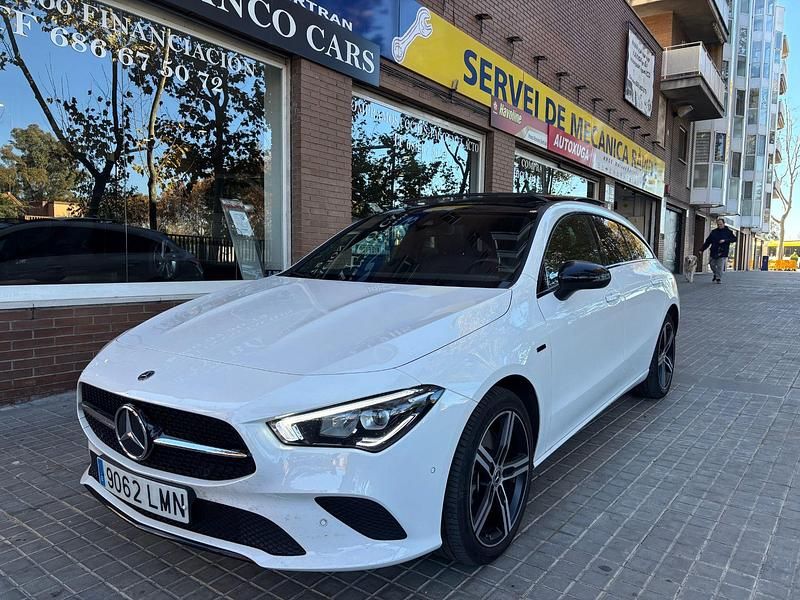 Blanco Usado 2021 Mercedes CLA250e Shooting Brake Familiar | 19.826 € - Imagen 1/3