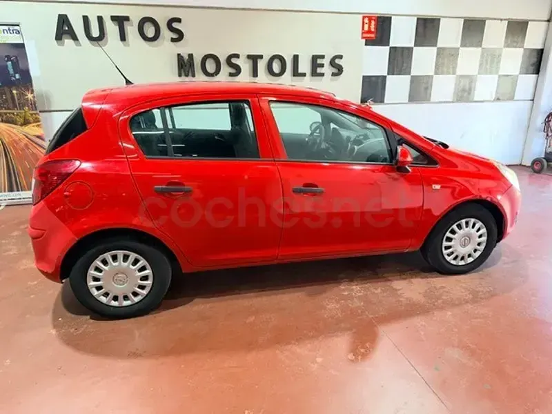 Usado Opel Corsa Cosmo 80 CV (58 kW) 2009 Rojo Utilitario