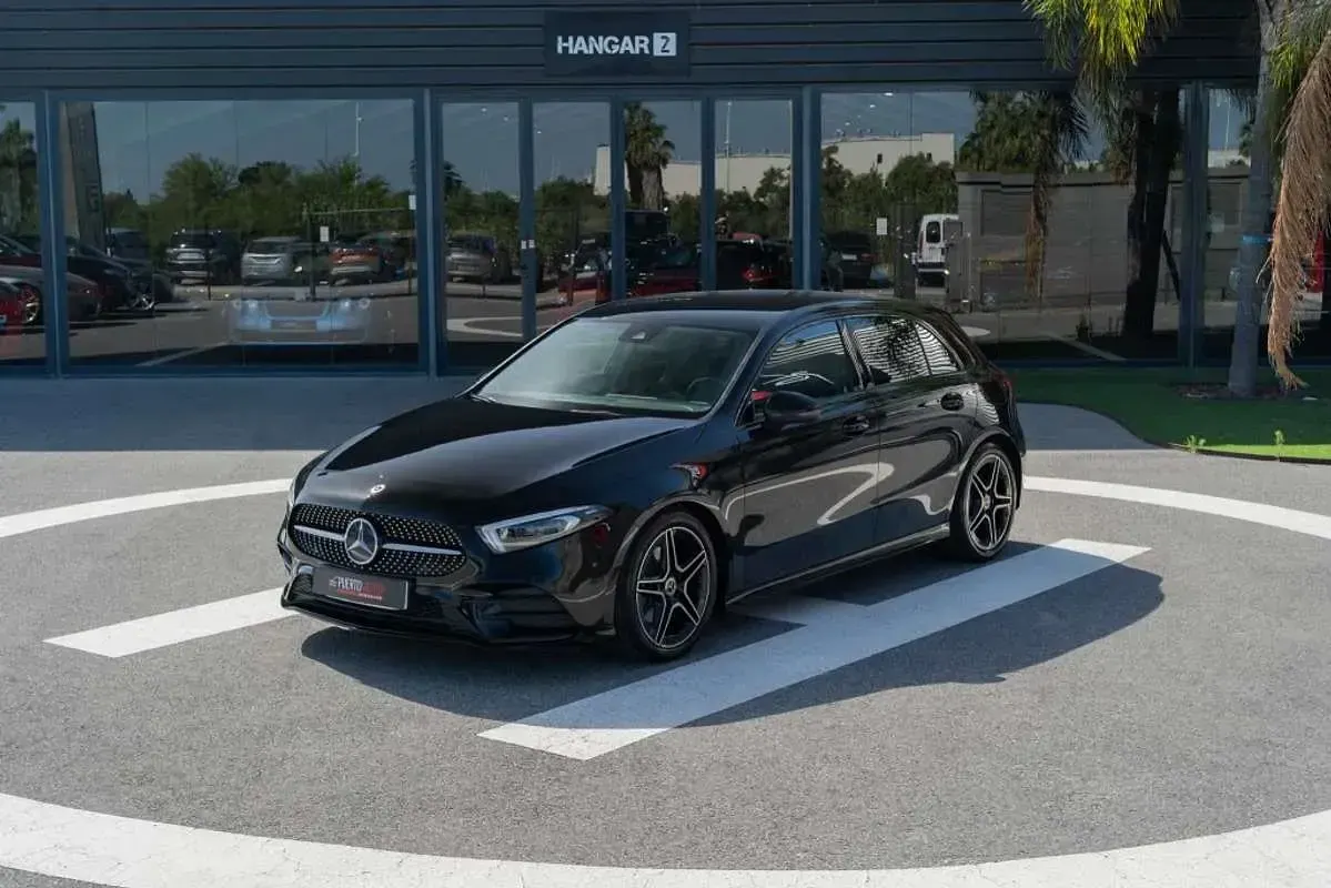 Usado Mercedes A220 190 CV (139 kW) 2021 Negro Utilitario