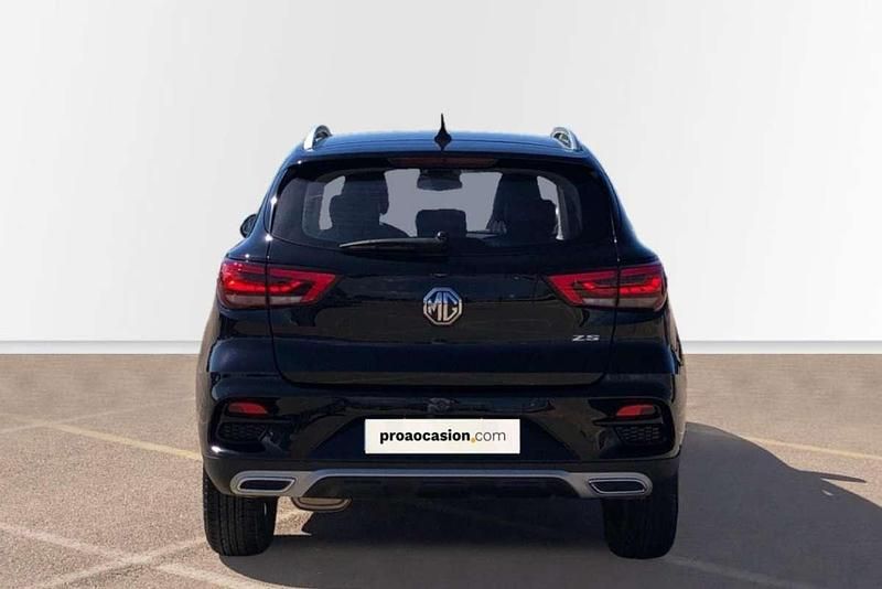 Usado MG ZS Luxury 106 CV (77 kW) 2023 Negro SUV
