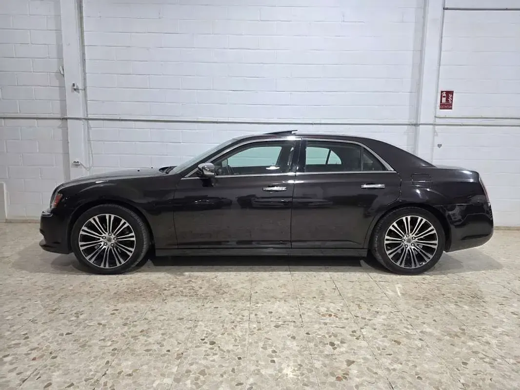 Usado Lancia Thema 240 CV (176 kW) 2013 Gris Berlina