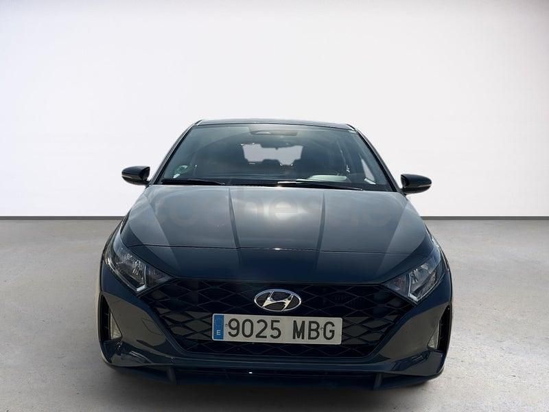 Usado Hyundai i20 101 CV (74 kW) 2022 Gris / plata Utilitario