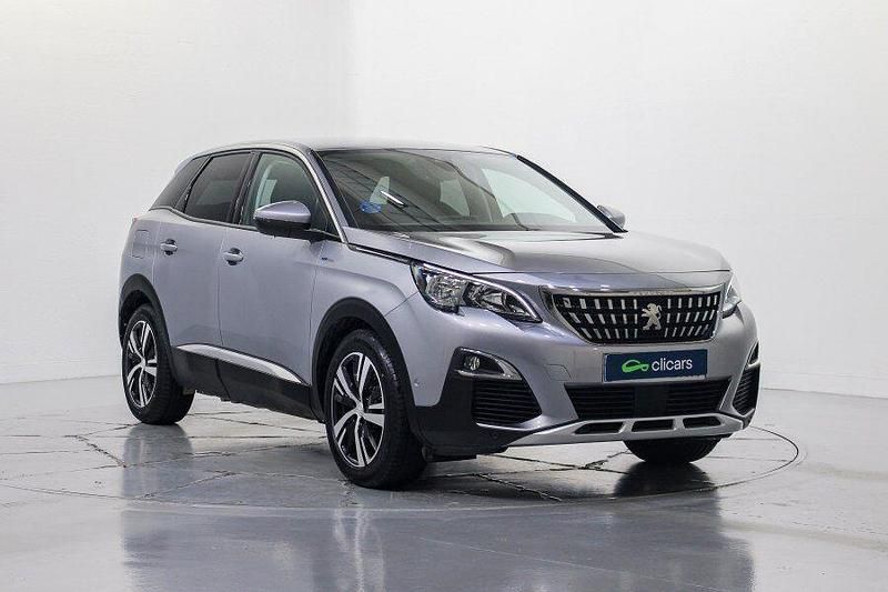 Usado Peugeot 3008 Allure 225 CV (165 kW) 2020 Gris SUV