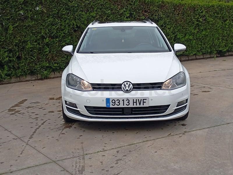 Usado VW Golf VII Advance 105 CV (77 kW) 2014 Blanco Familiar