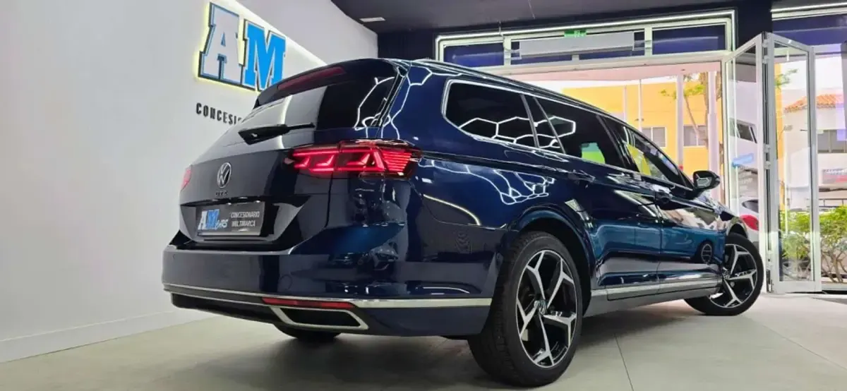 Usado VW Passat GTE 218 CV (160 kW) 2022 Azul Familiar