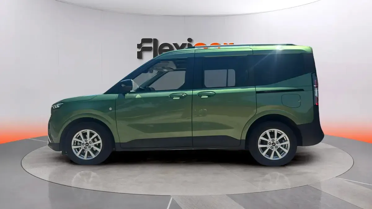Usado Ford Tourneo Courier Active 125 CV (91 kW) 2024 Verde Monovolumen