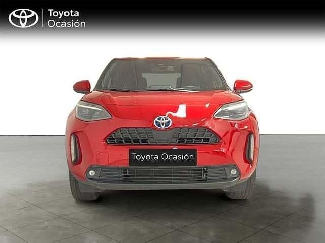 Usado Toyota Yaris Hybrid Active 116 CV (85 kW) 2021 Rojo Pickup/Camioneta