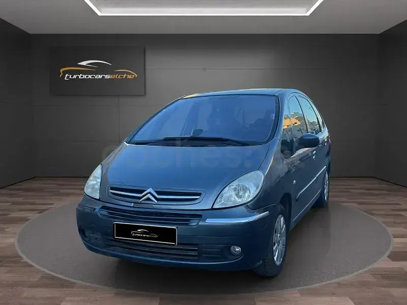 Usado Citroën Xsara Picasso Exclusive 110 CV (80 kW) 2008 Gris / plata Monovolumen