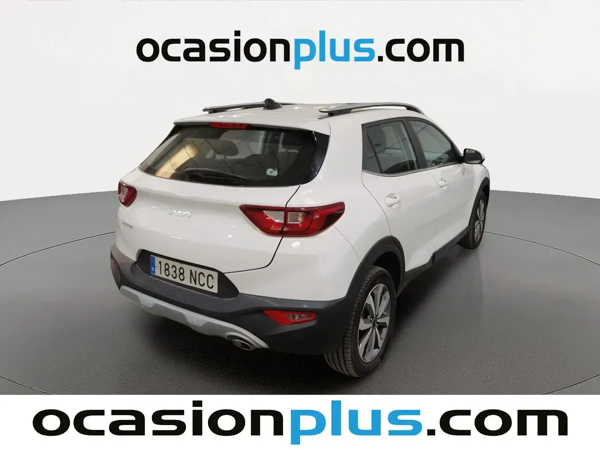 Usado Kia Stonic 101 CV (74 kW) 2025 Blanco SUV