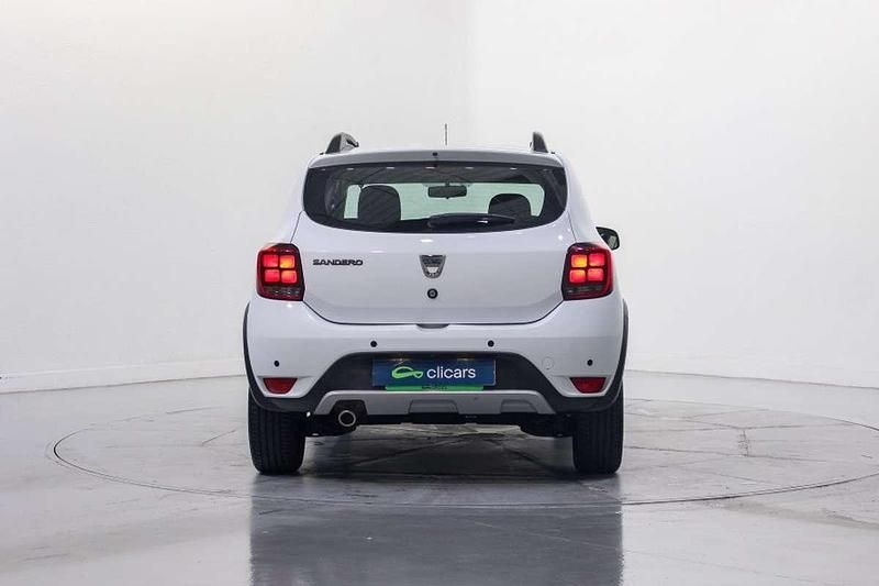 Usado Dacia Sandero Stepway 101 CV (74 kW) 2020 Blanco Utilitario