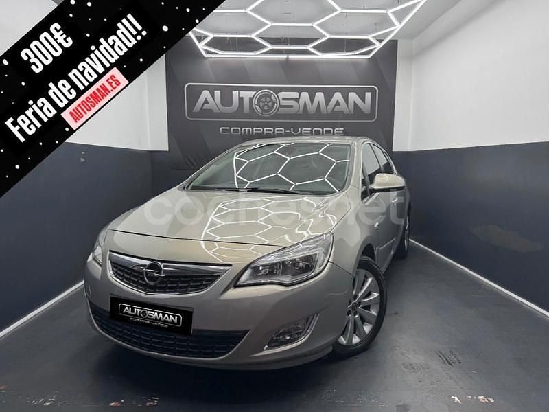 Beige Usado 2010 Opel Astra Cosmo Berlina | 7190 € (Precio justo) - Imagen 1/4