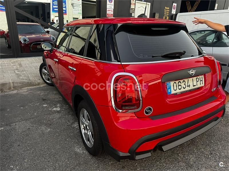 Usado Mini ONE 102 CV (75 kW) 2021 Rojo Utilitario