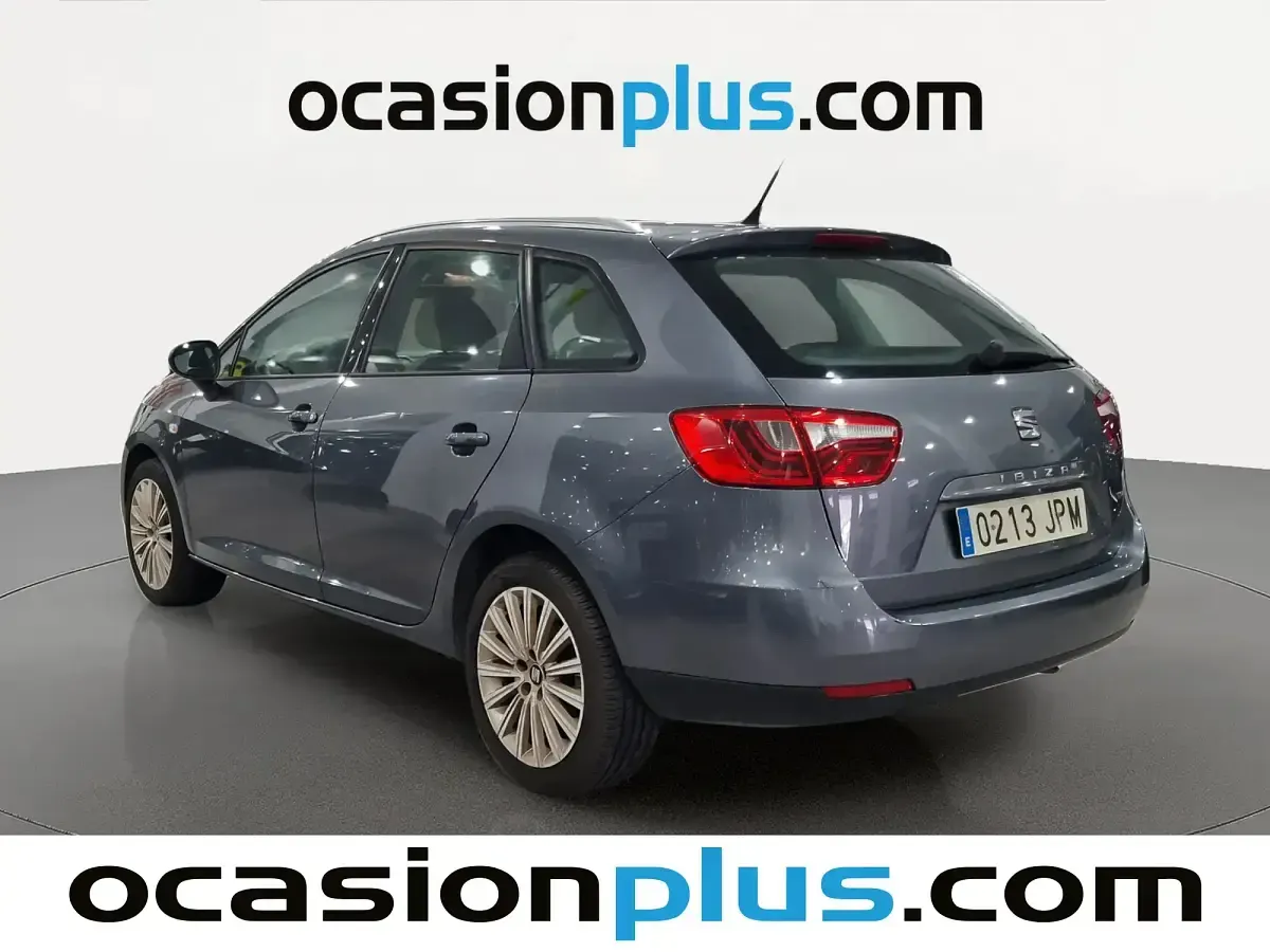 Usado Seat Ibiza ST CONNECT 90 CV (66 kW) 2016 Gris Familiar