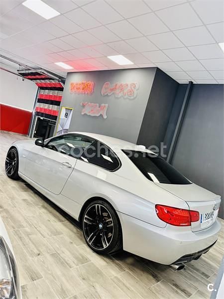 Usado BMW 320 Competition Edition 170 HP (125 kW) 2011 Cinzento Coupé