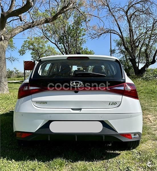 Usado Hyundai i20 84 CV (61 kW) 2022 Blanco Utilitario