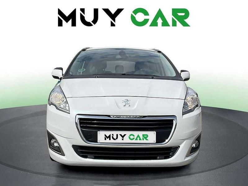 Usado Peugeot 5008 Style 131 CV (96 kW) 2015 Blanco Monovolumen