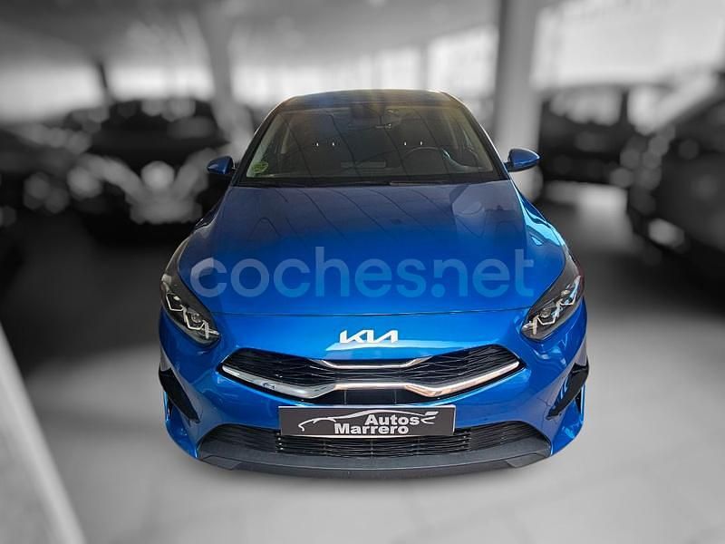 Usado Kia Ceed 120 CV (88 kW) 2022 Azul Utilitario