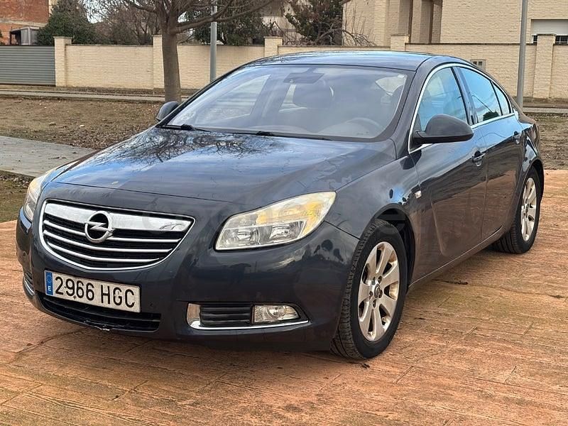 Usado Opel Insignia Edition 110 CV (80 kW) 2011 Azul Berlina