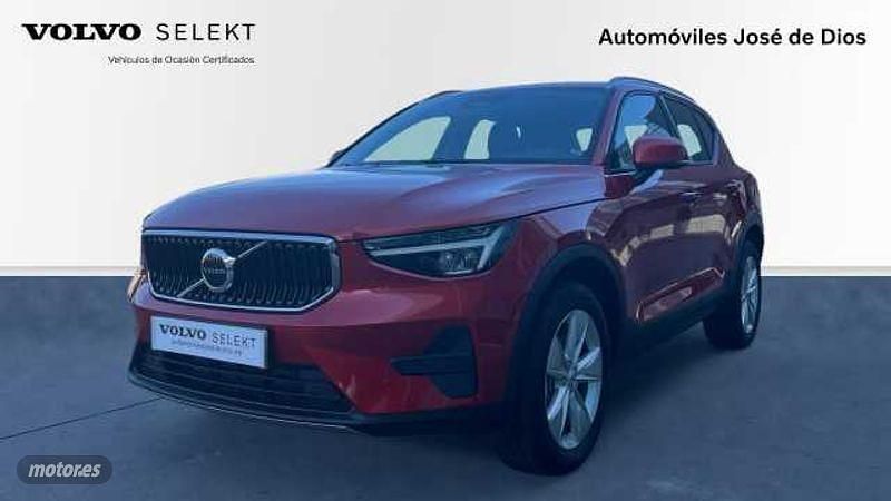 Rojo Usado 2024 Volvo XC40 Core SUV | 33.900 € (Super precio) - Imagen 1/4