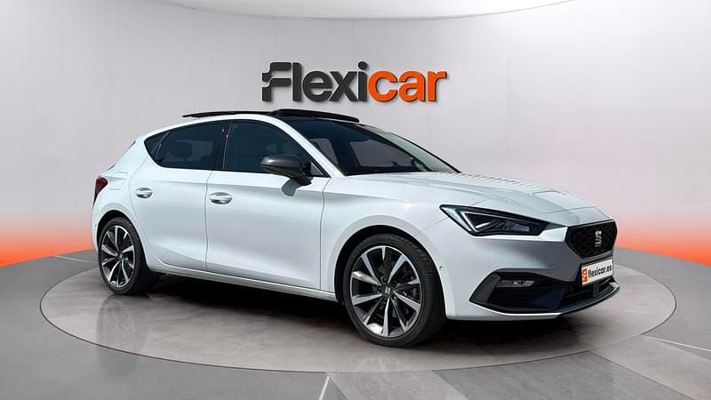 Usado Seat Leon FR 150 CV (110 kW) 2021 Blanco Berlina