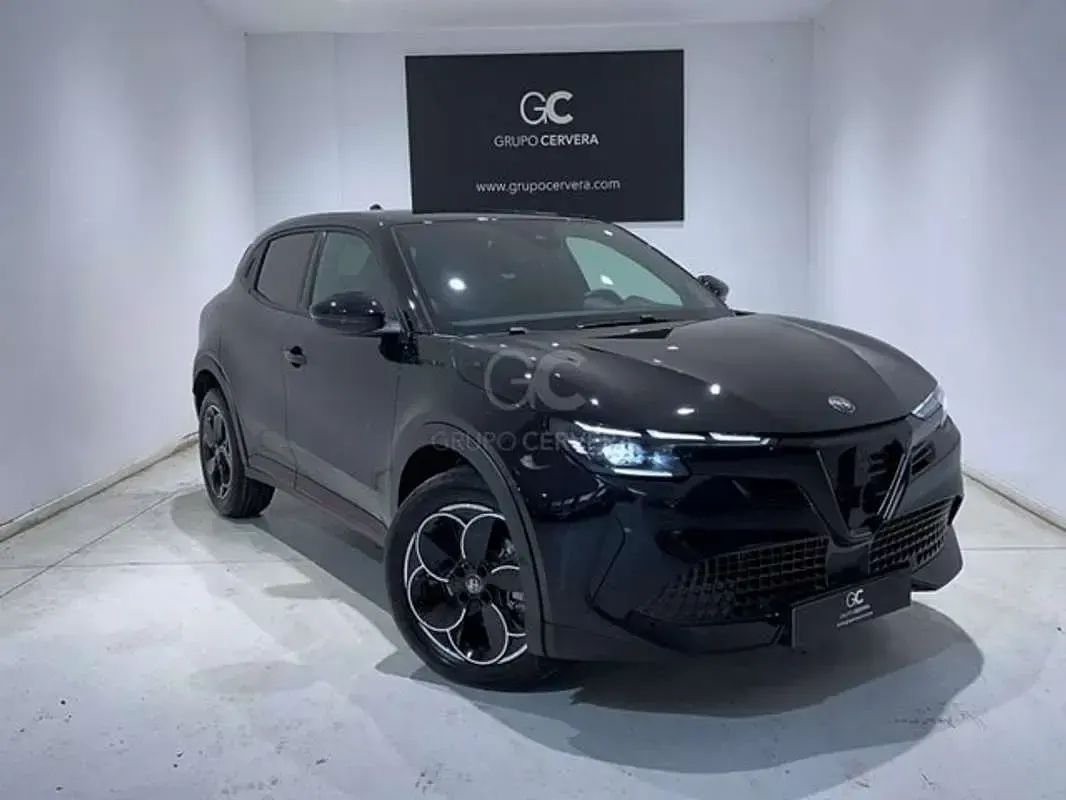 Nuevo Alfa Romeo Junior 145 CV (106 kW) 2026 Negro SUV