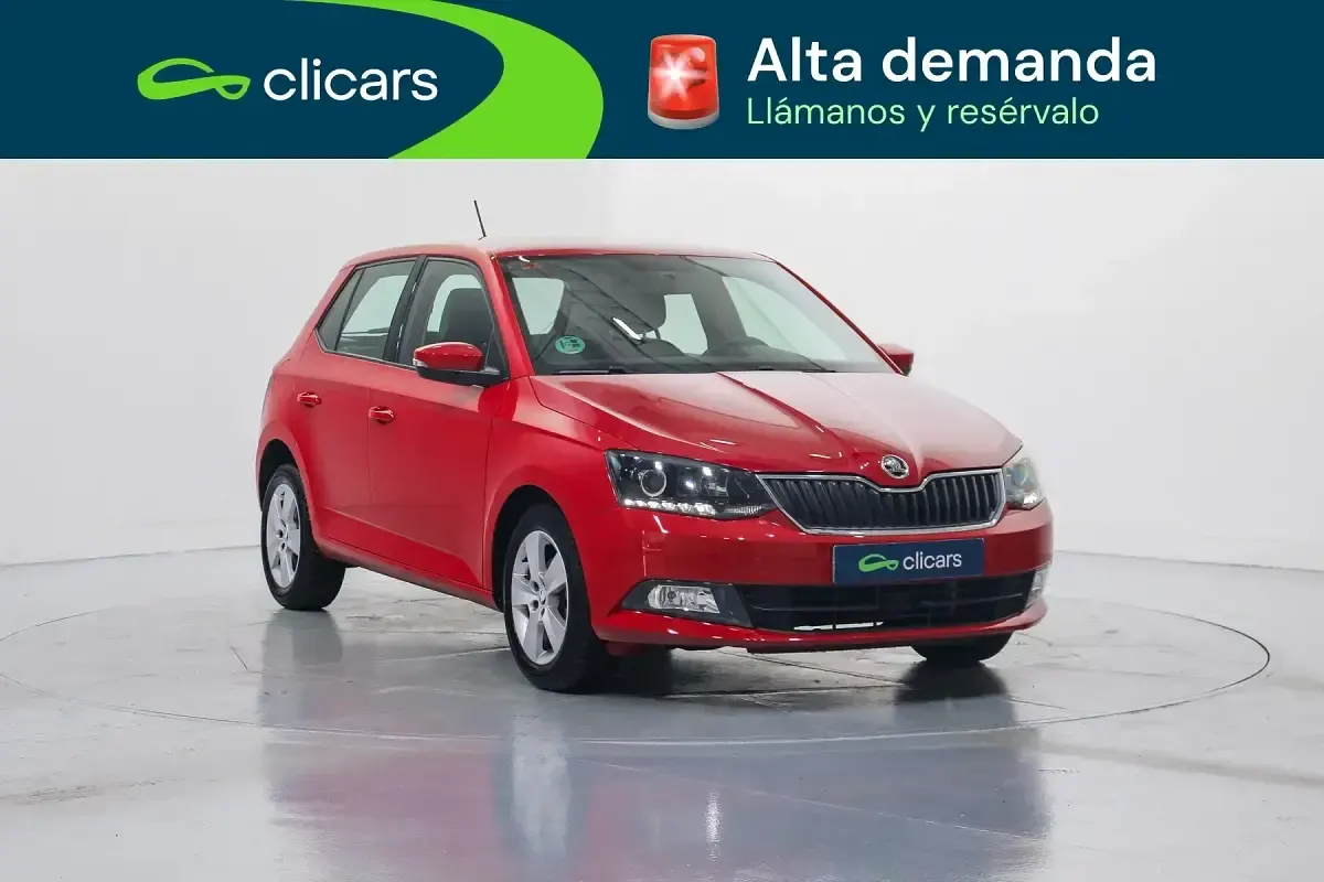 Usado Skoda Fabia Ambition 75 CV (55 kW) 2016 Rojo Berlina