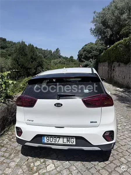 Usado Kia Niro 141 CV (103 kW) 2021 Blanco SUV