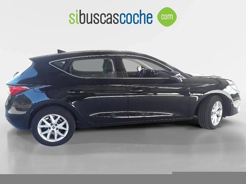 Begagnad Seat Leon Style 115 HK (84 kW) 2024 Svart