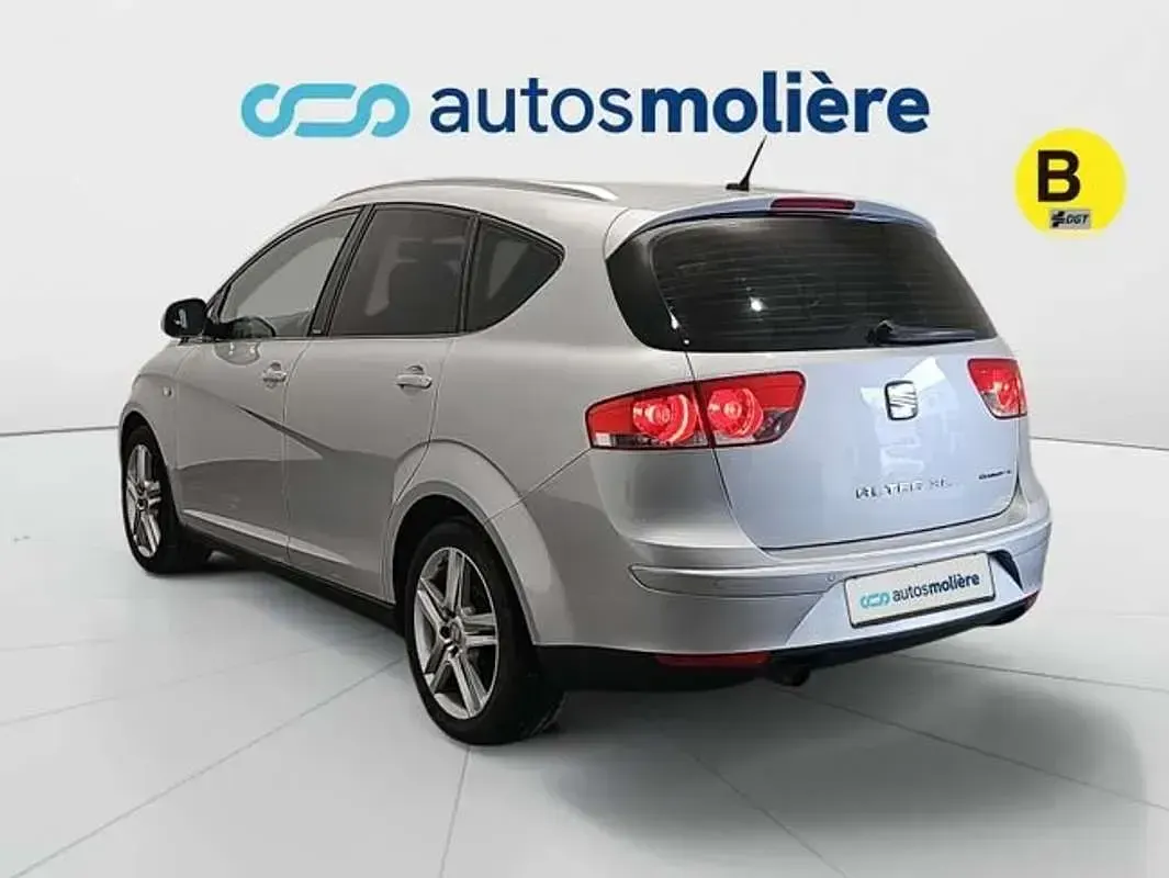 Usado Seat Altea Ecomotive 105 CV (77 kW) 2014 Gris Monovolumen