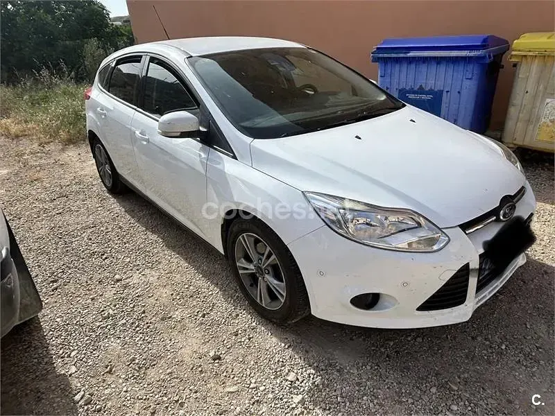 Usado Ford Focus Titanium 115 CV (84 kW) 2014 Blanco Berlina