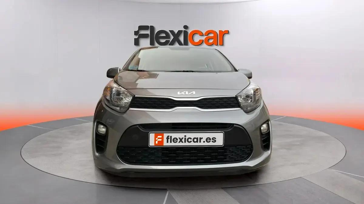 Usado Kia Picanto 67 CV (49 kW) 2023 Gris Utilitario