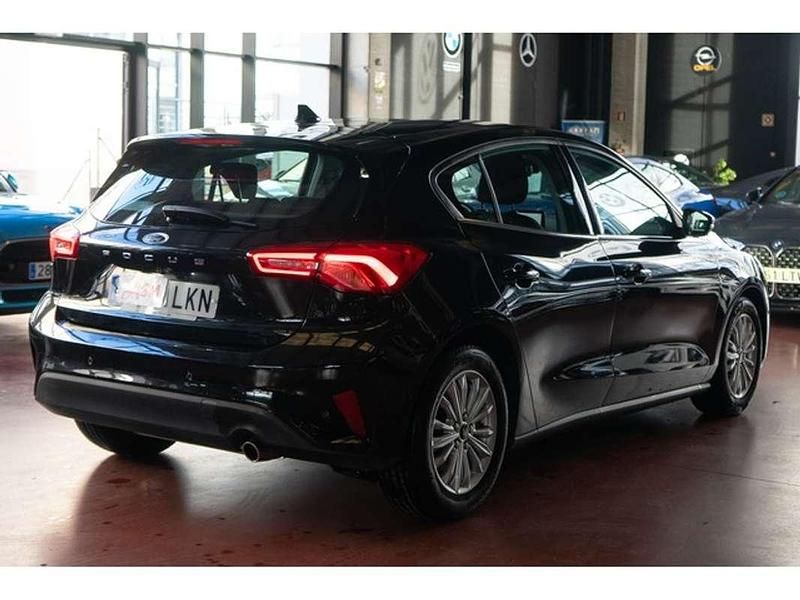 Usado Ford Focus Titanium 150 CV (110 kW) 2020 Negro Utilitario