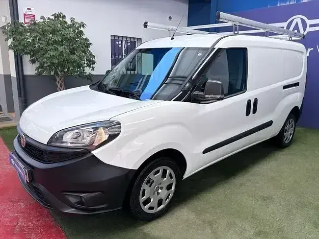 Usado Fiat Doblò 95 CV (69 kW) 2021 Blanco Monovolumen