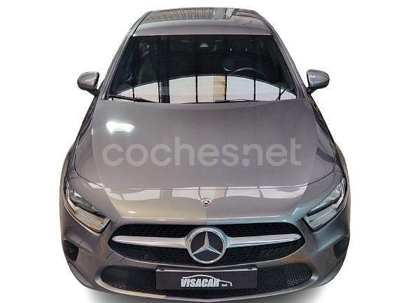 Usado Mercedes A180 116 CV (85 kW) 2020 Gris / plata Berlina