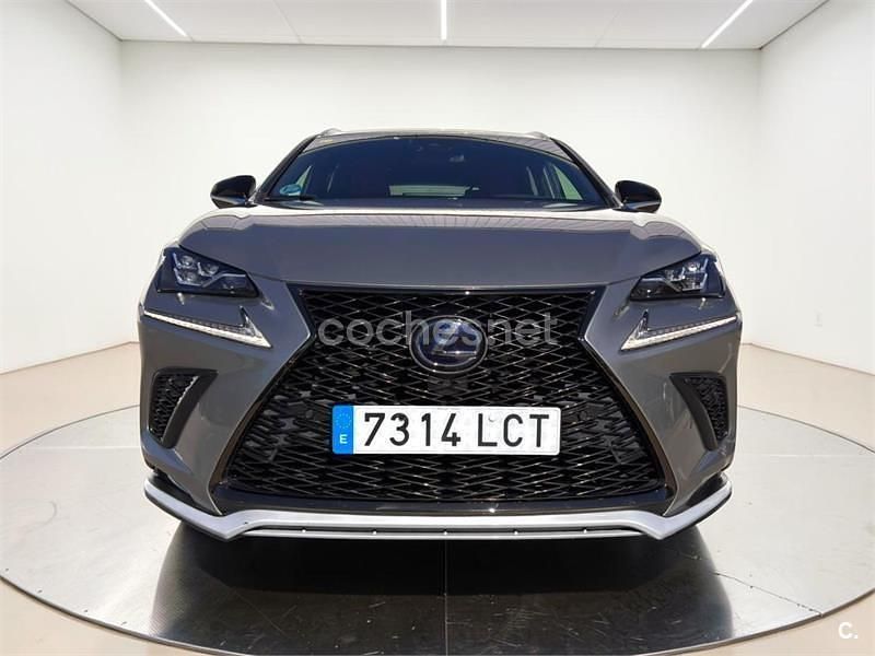 Usado Lexus NX300h Sport Line 197 CV (144 kW) 2019 Gris / plata SUV