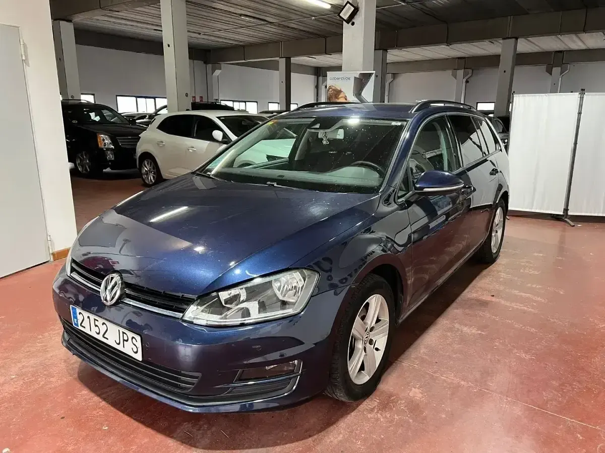 Usado VW Golf VII Business 110 CV (80 kW) 2016 Azul Familiar