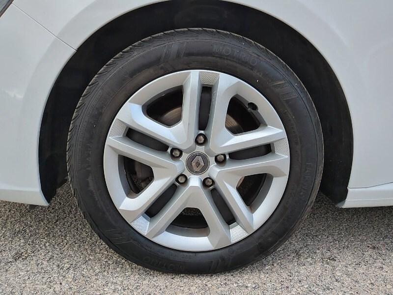 Usado Renault Mégane GrandTour LIMITED 116 CV (85 kW) 2019 Blanco Familiar