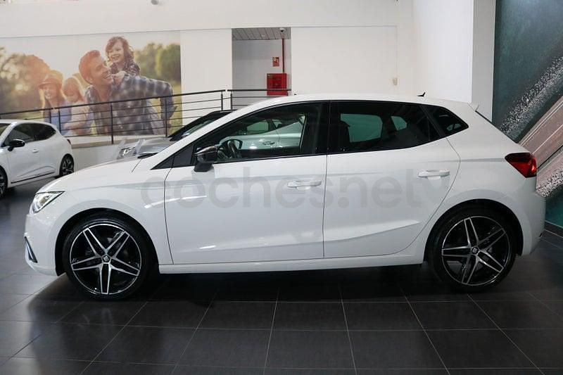 Usado Seat Ibiza FR 150 CV (110 kW) 2021 Blanco Utilitario