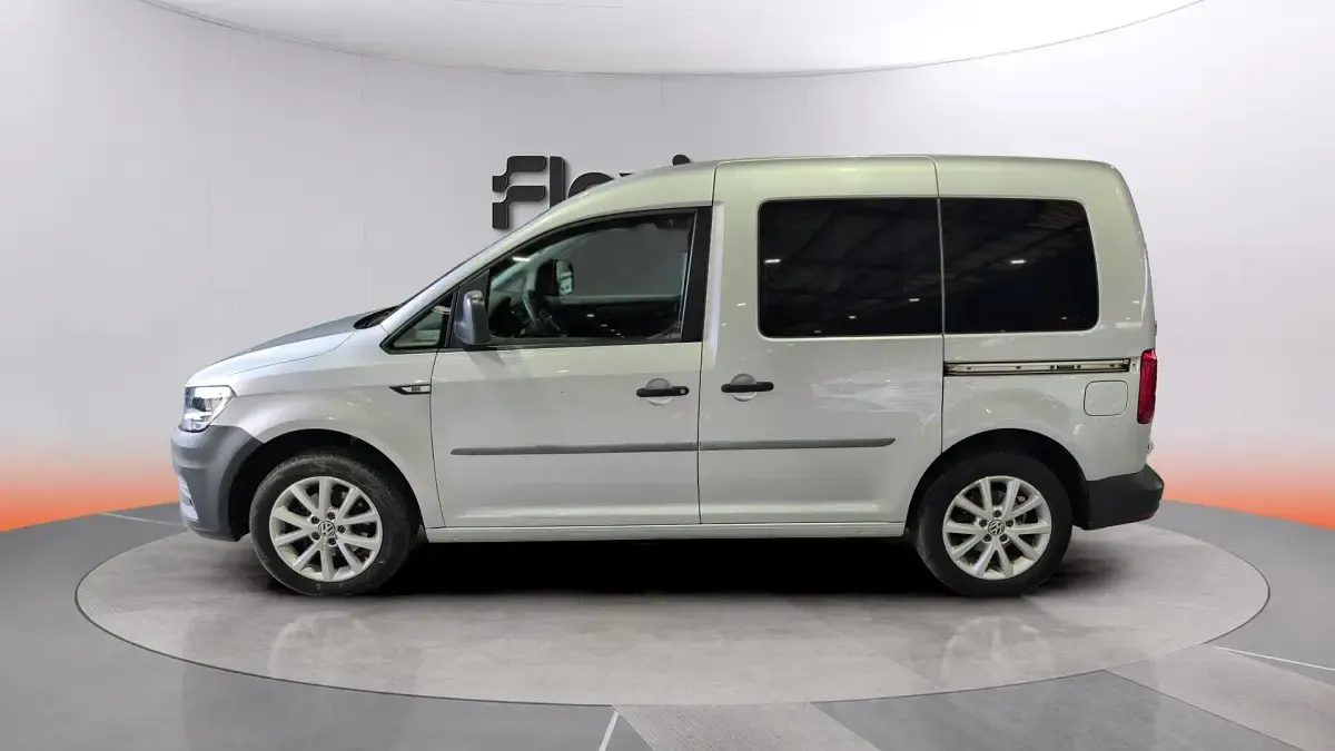 Käytetty VW Caddy Beach 150 HP (110 kW) 2019 Harmaa Tila-auto