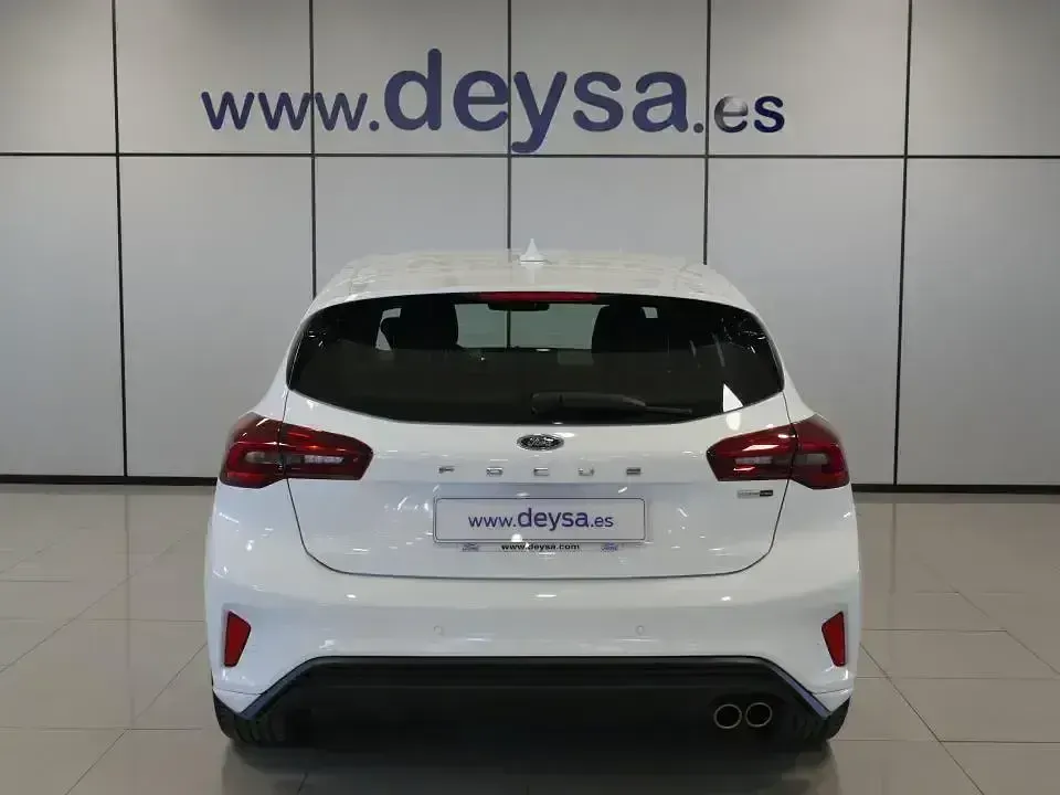 Usado Ford Focus ST-Line 125 CV (91 kW) 2023 Blanco Berlina